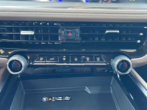 New 2026 Chevrolet Tahoe High Country w/ Sun And Tow Package AWD/4WD image 24