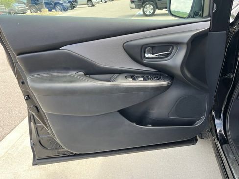 Used 2024 Nissan Murano SV w/ SV Midnight Edition Package FWD image 6