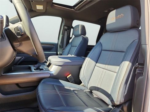 New 2026 Chevrolet Silverado 2500 High Country w/ Technology Package image 17