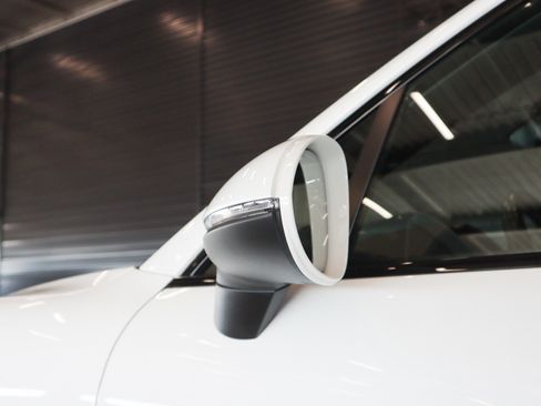 Used 2023 Porsche Cayenne S Platinum image 27