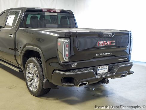 Used 2022 GMC Sierra 1500 Denali w/ Technology Package AWD/4WD image 7