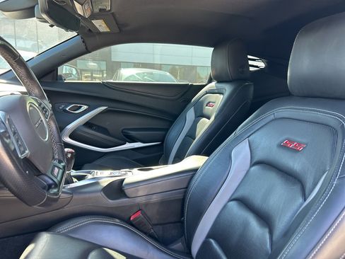 Used 2020 Chevrolet Camaro SS image 2