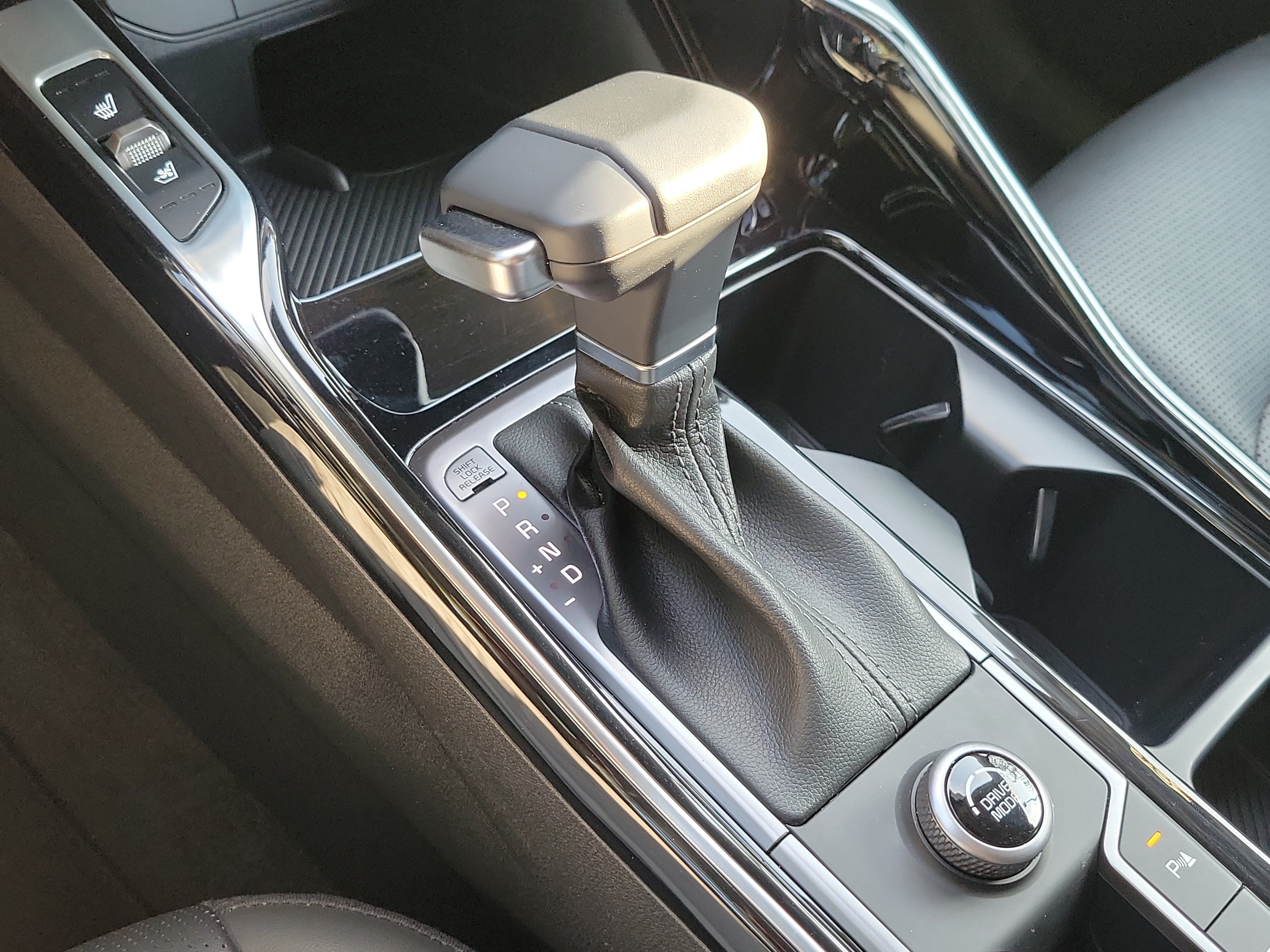 Certified 2025 Kia Sorento SX FWD image 36
