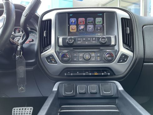 Used 2018 GMC Sierra 1500 SLT w/ SLT Premium Package image 29