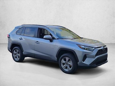 Used 2025 Toyota RAV4 XLE FWD image 3