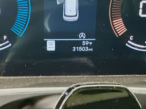 Used 2025 Hyundai Santa Fe SEL FWD image 19