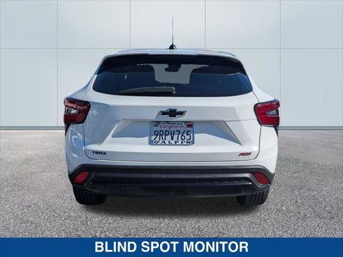 Used 2024 Chevrolet Trax RS w/ Driver Confidence Package image 4