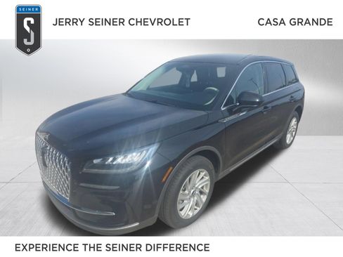 Used 2023 Lincoln Corsair AWD image 1