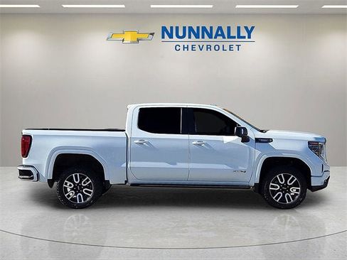 Used 2022 GMC Sierra 1500 AT4 w/ AT4 Premium Package image 6