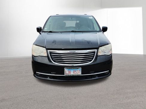 Used 2013 Chrysler Town & Country Touring image 26