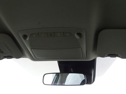 Used 2020 Nissan Rogue Sport SV image 29