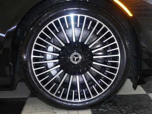 Used 2022 Mercedes-Benz EQS 580 4MATIC image 40