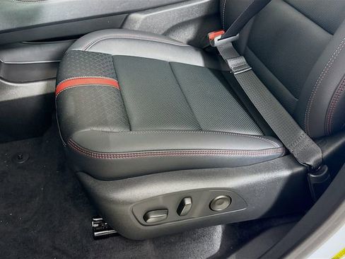 New 2026 Chevrolet Traverse RS image 22