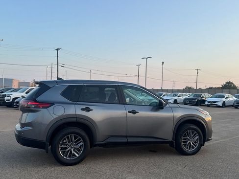 Certified 2024 Nissan Rogue S FWD image 25