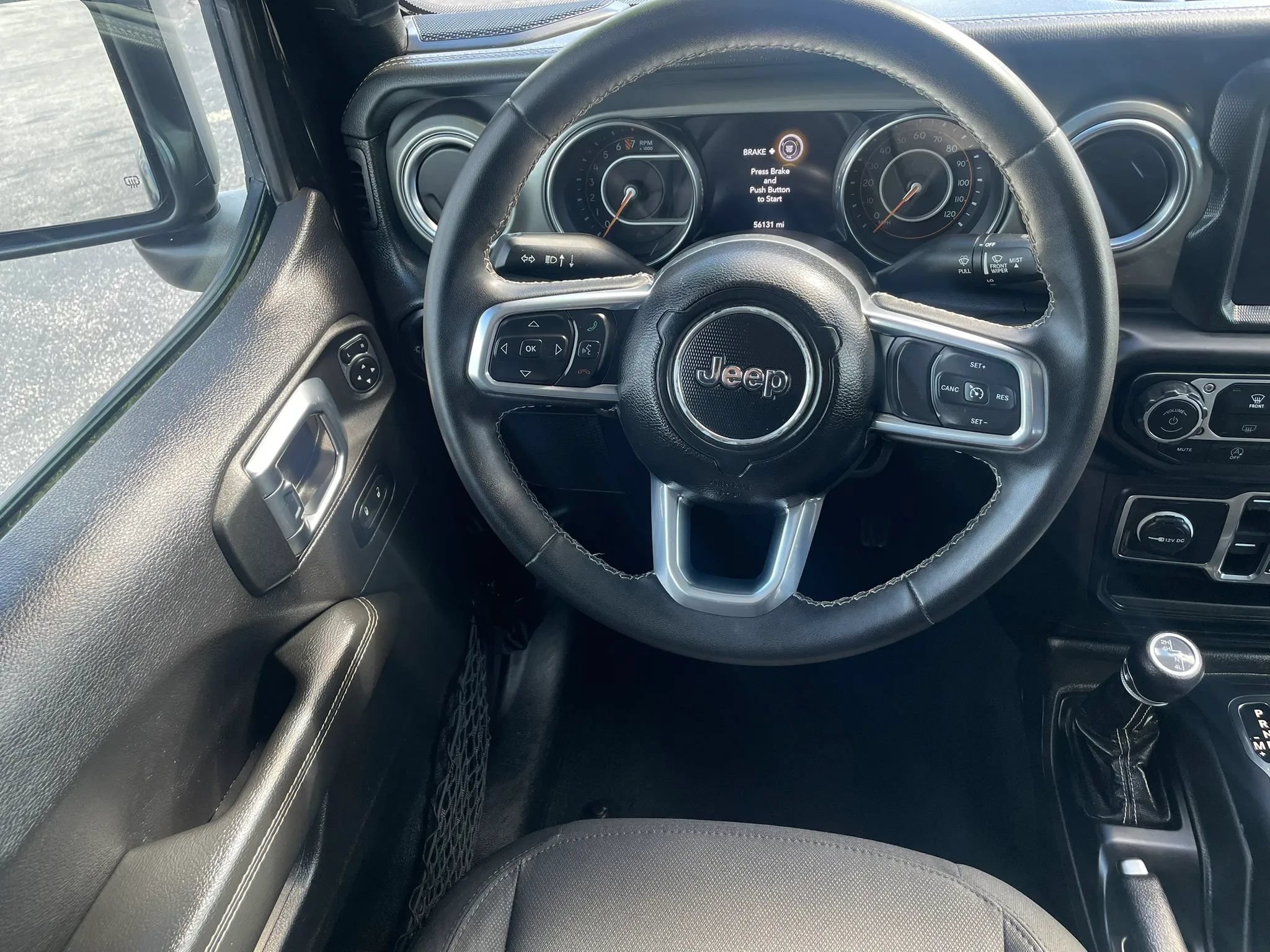 Used 2023 Jeep Gladiator Overland AWD/4WD image 11