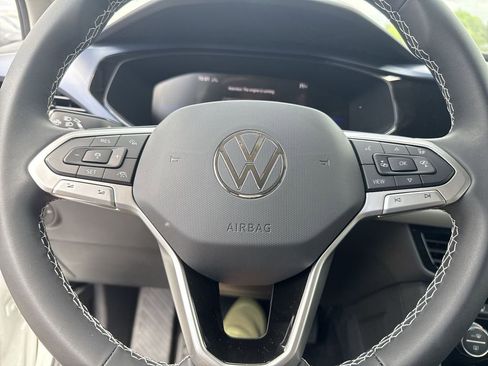 New 2024 Volkswagen Taos SE AWD/4WD image 16