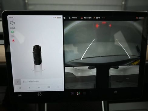 Used 2018 Tesla Model 3 Long Range RWD image 9