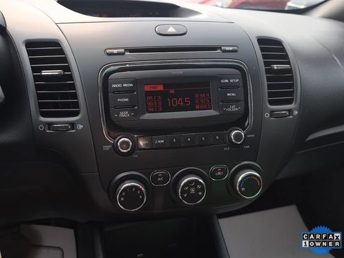 Used 2017 Kia Forte LX FWD image 18