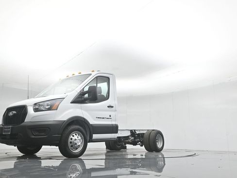 New 2026 Ford Transit 350 RWD image 36