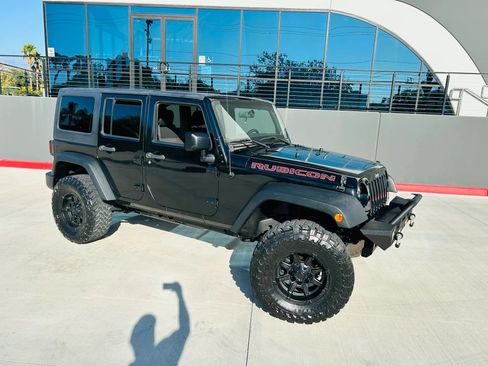Used 2012 Jeep Wrangler Unlimited Sport AWD/4WD image 3