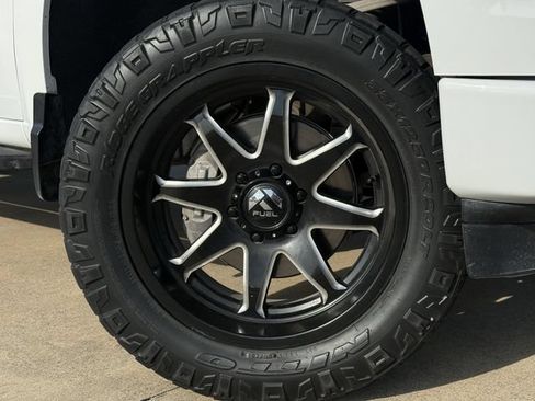 Used 2023 Chevrolet Silverado 1500 RST AWD/4WD image 9