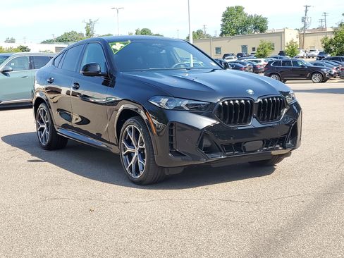 Used 2024 BMW X6 xDrive40i w/ Premium Package AWD/4WD image 2