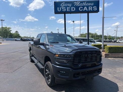 Used 2025 RAM 2500 Big Horn AWD/4WD image 4