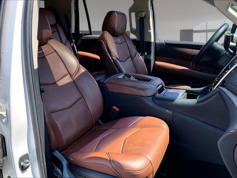 Used 2019 Cadillac Escalade Premium Luxury AWD/4WD image 7
