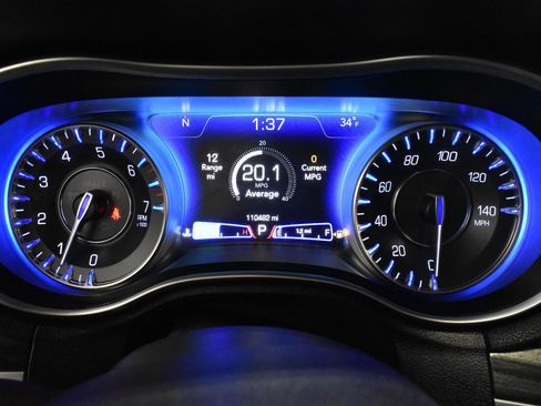 Used 2019 Chrysler 300 Touring L w/ Quick Order Package 22F image 20