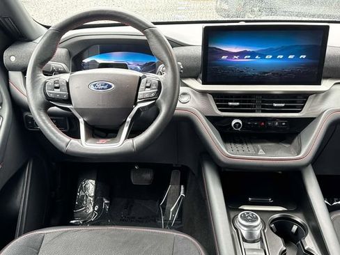 Certified 2025 Ford Explorer ST AWD/4WD image 15