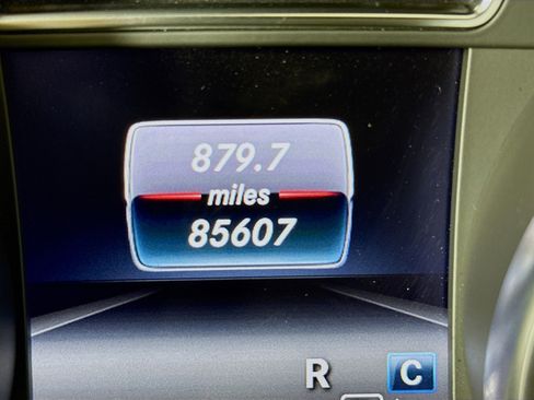 Used 2018 Mercedes-Benz GLE 350 4MATIC image 13