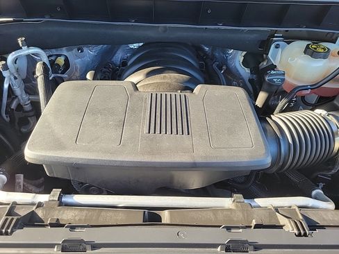 Used 2019 Chevrolet Silverado 1500 High Country w/ Technology Package image 10