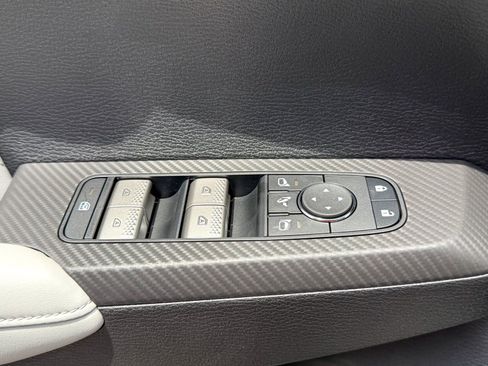 New 2025 Mitsubishi Outlander SEL image 16