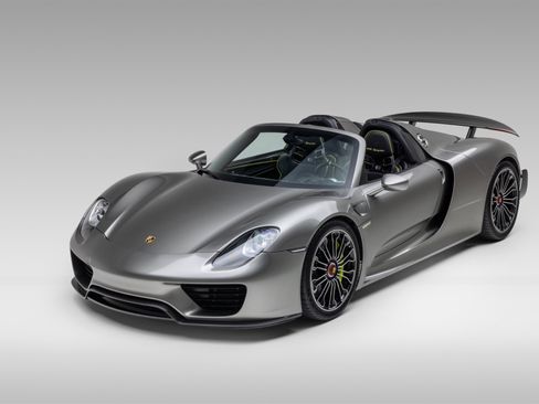 Used 2015 Porsche 918 Spyder AWD/4WD image 3