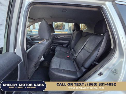 Used 2017 Nissan Rogue SV w/ SV Premium Package image 12