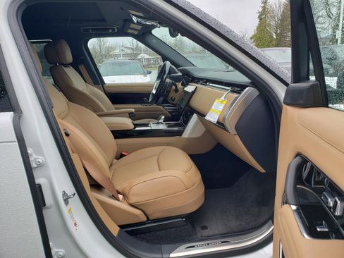 New 2026 Land Rover Range Rover Long Wheelbase SE AWD/4WD image 17