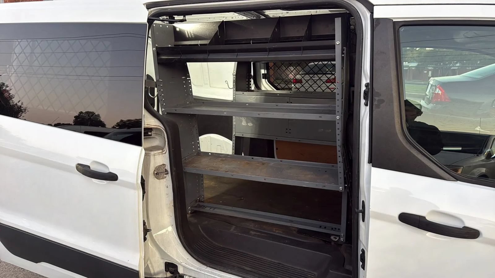 Used 2018 Ford Transit Connect XLT FWD image 23