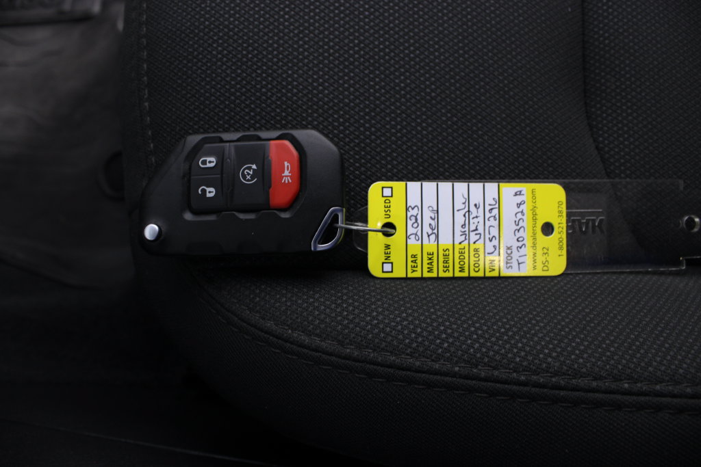 Used 2023 Jeep Wrangler Sport AWD/4WD image 7