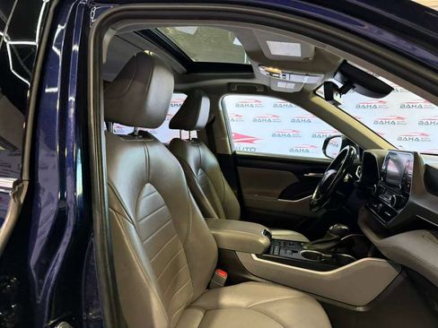 Used 2021 Toyota Highlander XLE image 57