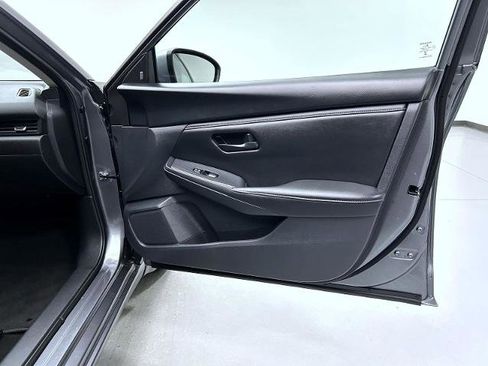 Certified 2025 Nissan Sentra S image 16