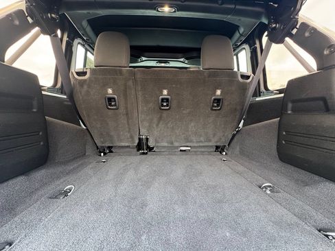 Used 2018 Jeep Wrangler Unlimited Sport S AWD/4WD image 11