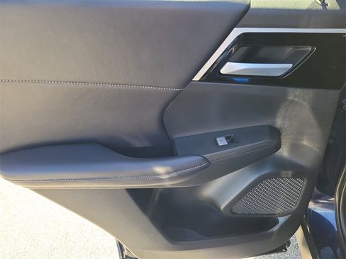 Used 2024 Mitsubishi Outlander SE Black Edition image 19