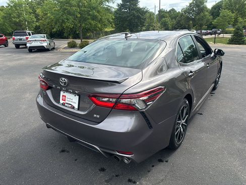 Used 2024 Toyota Camry SE FWD image 10
