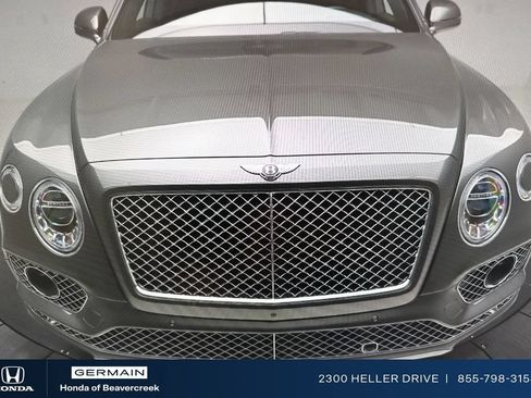 Used 2018 Bentley Bentayga AWD/4WD image 1