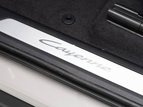 New 2025 Porsche Cayenne image 14