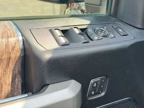 Used 2019 Ford F250 Lariat w/ Lariat Ultimate Package image 15