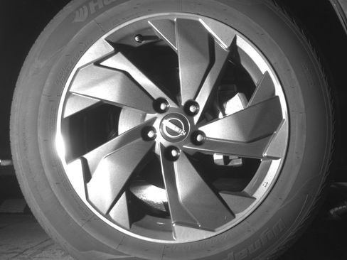 Used 2025 Nissan Rogue SV AWD/4WD image 12