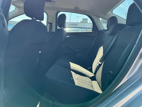 Used 2017 Ford Focus SEL image 10
