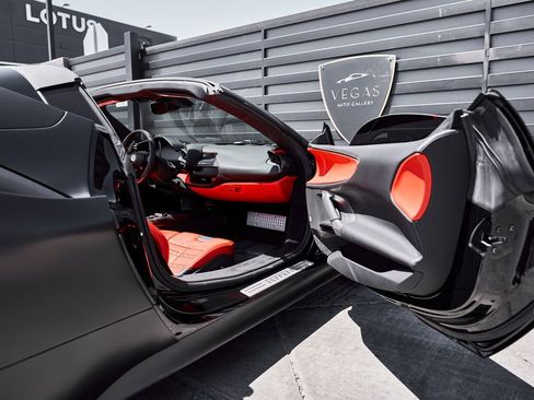 Used 2024 Ferrari SF90 Spider AWD/4WD image 30
