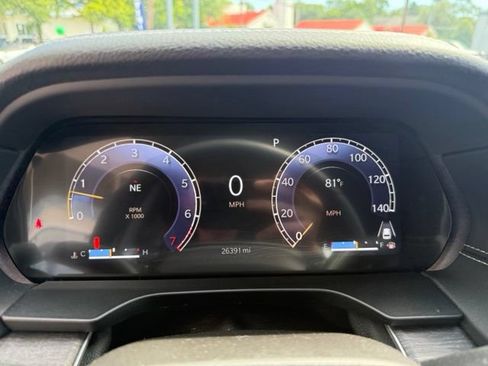 Used 2023 Jeep Grand Cherokee L Limited AWD/4WD image 40
